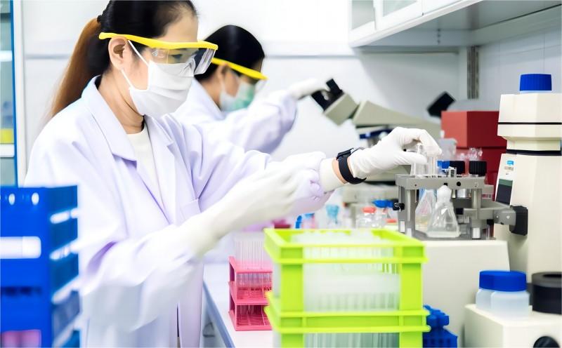 麻豆AV下载精密仪器搬运